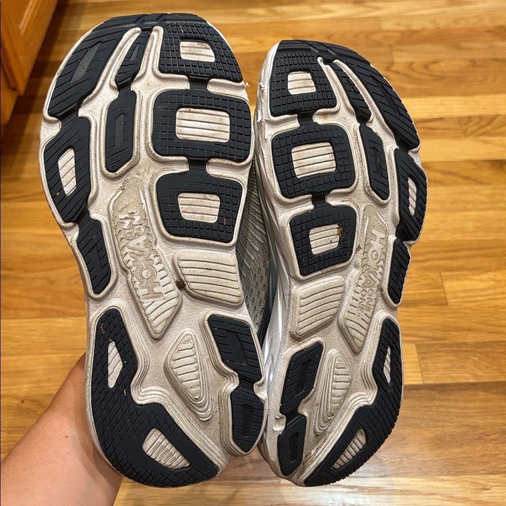 Hoka Bondi 7 Gray/peach/navy Athletic Shoes - Picture 11 of 11